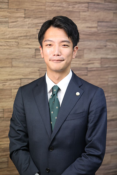谷亮平